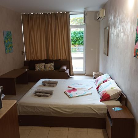 Anelia178 Apartment Pantai Sunny Luaran gambar